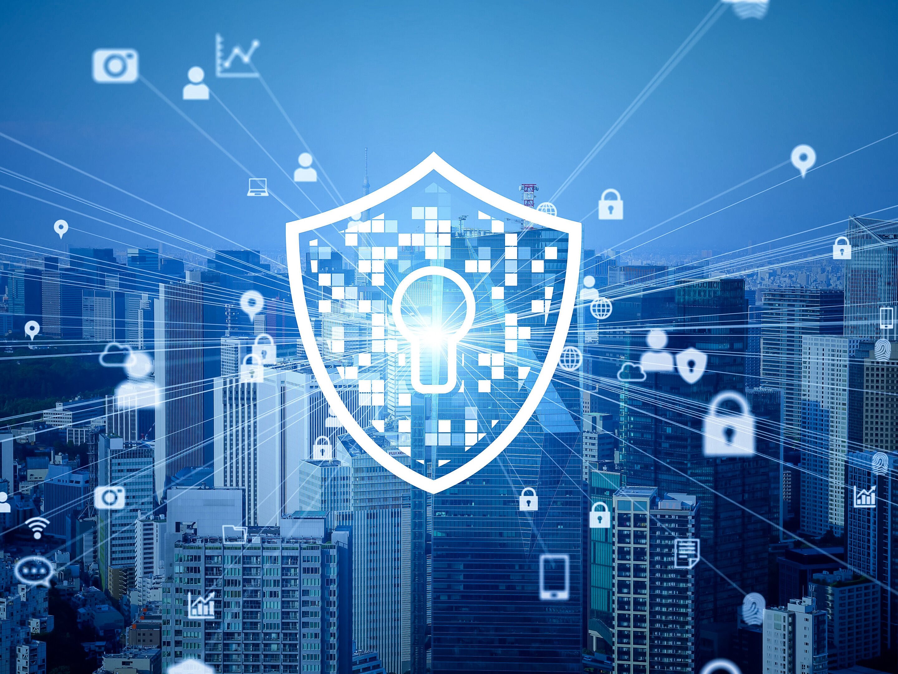 Ein Schild mit einem Schloß, umgeben von Zahlen. Im Hintergrund eine Stadt. 