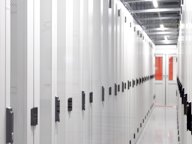 Serverflur in einem Rechenzentrum