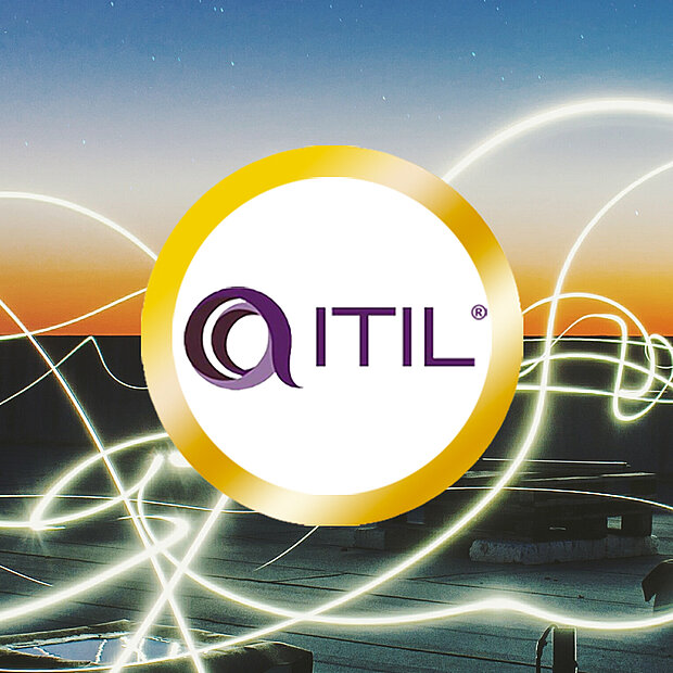 ITIL-Logo vor leuchtend grünen Linien