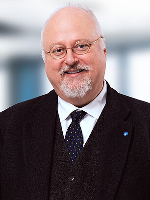 Portrait Sebastian Von Bomhard