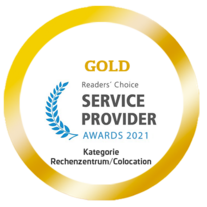 Goldener, kreisförmig umrandeter Siegel auf dem der Sieger Service Provider von den Awards 2021 steht